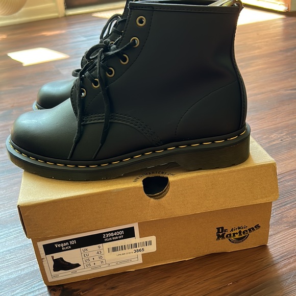 Dr. Martens Vegan Boots - Picture 5 of 10